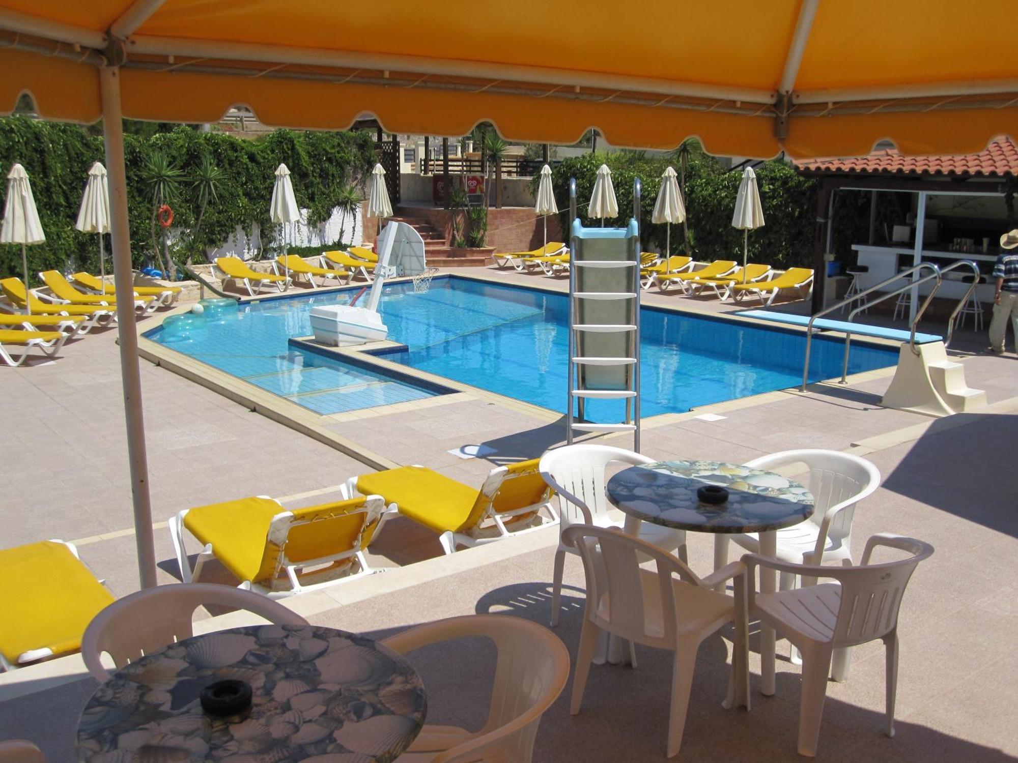 Amazones Villas Apartments Херсонісос Екстер'єр фото